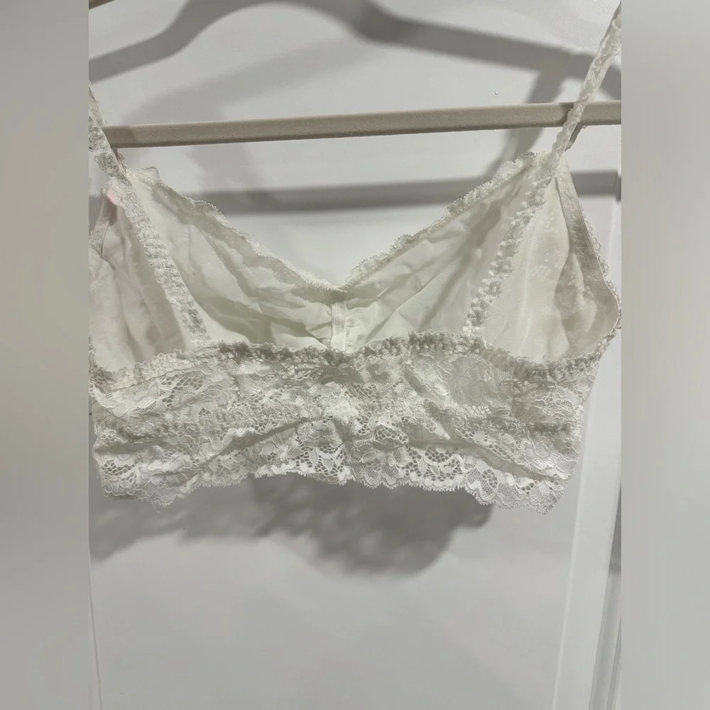 Cream Lace Bralette - Picture 4 of 8